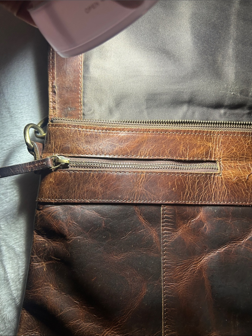 Men's Brown Leather Messenger Bag - Picture 4 of 13